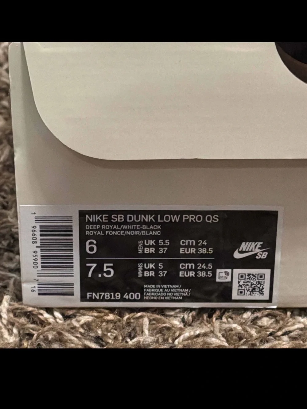 Nike SB Dunk Low Pro QS Deep Royal White Black